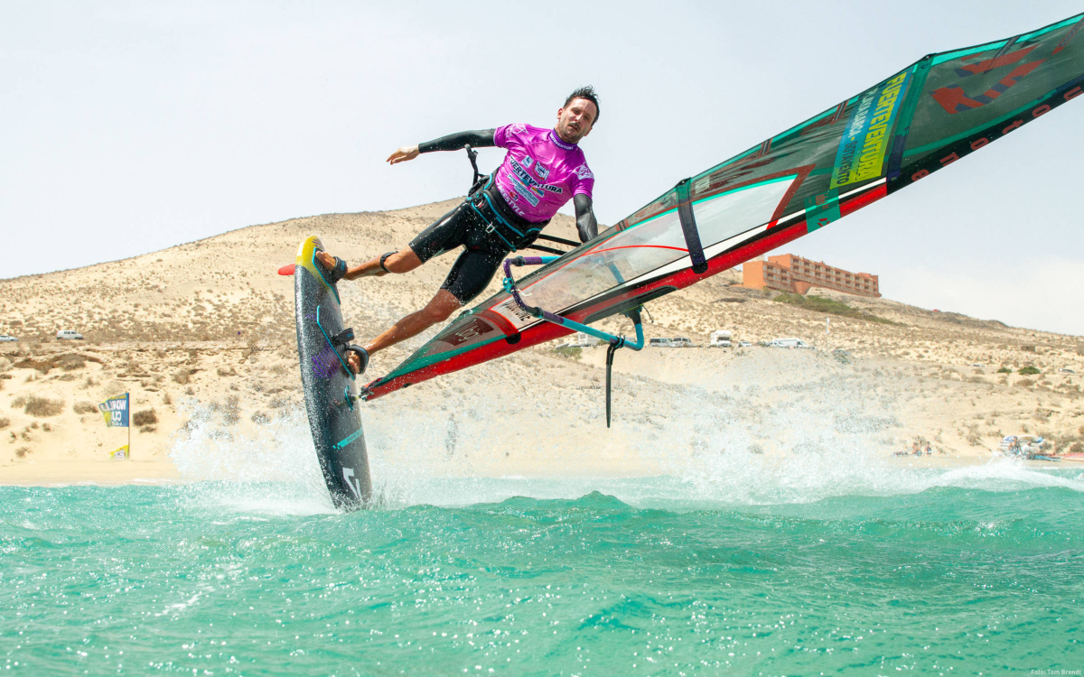 Adrien Bosson - One Handed Burner