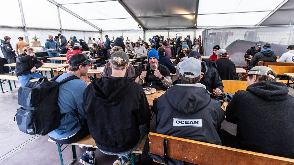 Lunchtime - die Meute will gefüttert werden