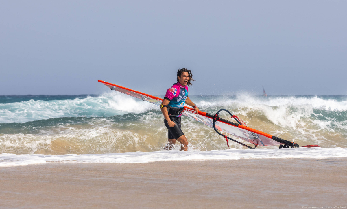Lennart Neubauer gewinnt den Freestyle-Contest beim World Cup auf Fuerteventura