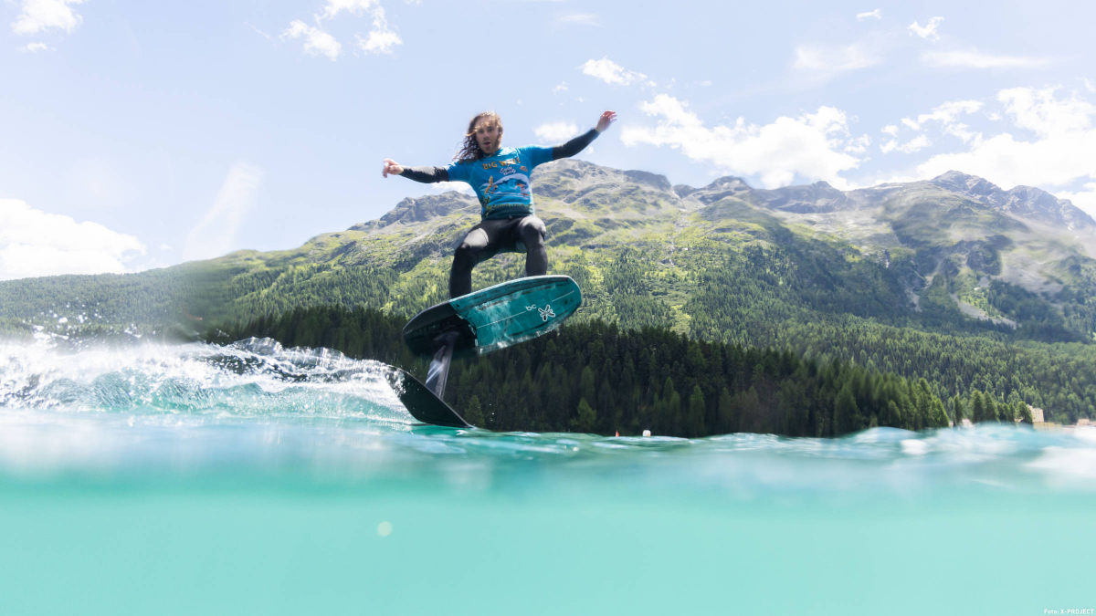 Pumpfoilen auf dem St. Moritzersee