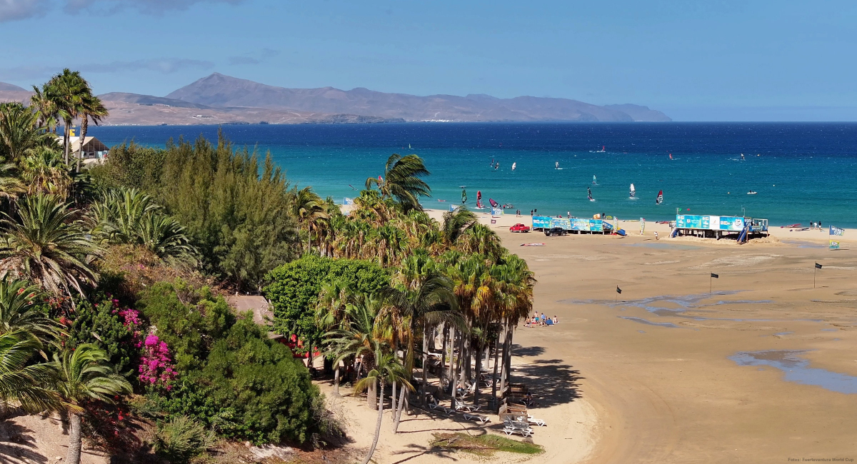 Das René-Egli-Center liegt im Palmengarten des Hotels Paradisus Fuerteventura. Der World Cup Spot ist direkt davor.